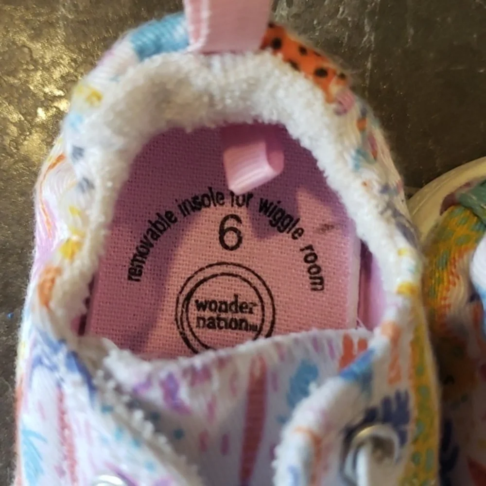 WONDER NATION, BABY GIRL‎ BUMP TOE SHOES, MULTI-COLORED, SIZE 6